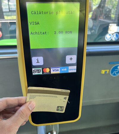 card payment in the bus 100